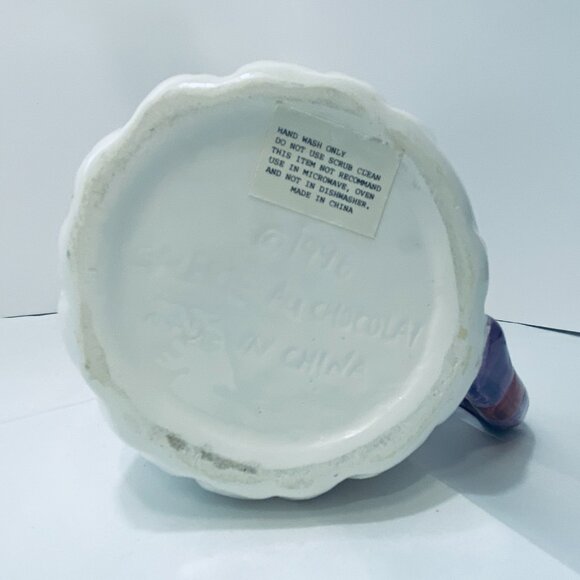 NEW VNTG 3-D SANTA FACE GALERIE AU CHOCOLAT MUG, RED, WHITE, PURPLE - UNUSED - Picture 6 of 7